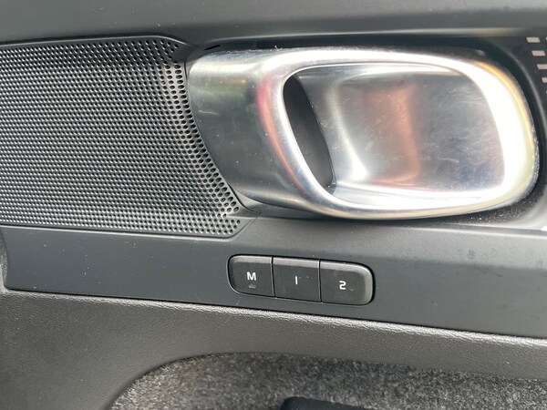Used Volvo XC40 2023 for sale - 76268328: Photo 31