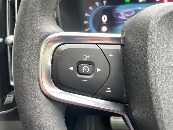 Used Volvo XC40 2022 for sale - 76232777: Photo 27