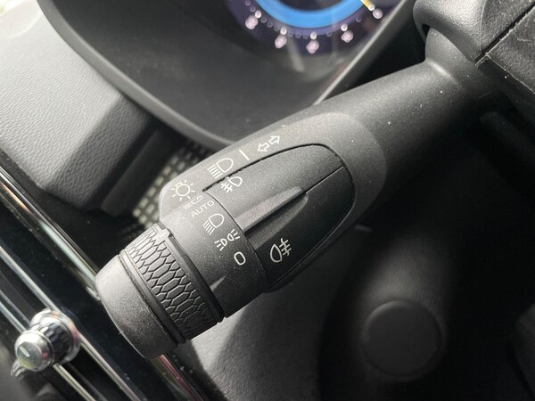 Used Volvo XC40 2022 for sale - 76232777: Photo 29
