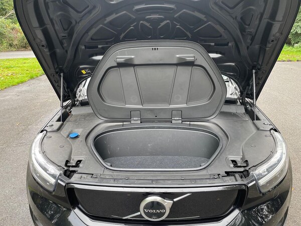 Used Volvo XC40 2022 for sale - 76232777: Photo 39
