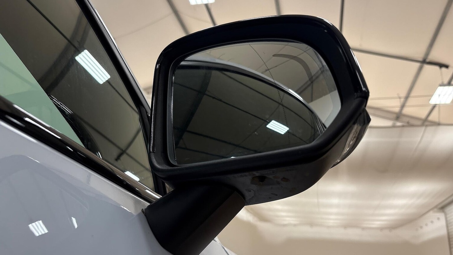 Used Volvo XC40 2025 for sale - 77033457: Photo 15