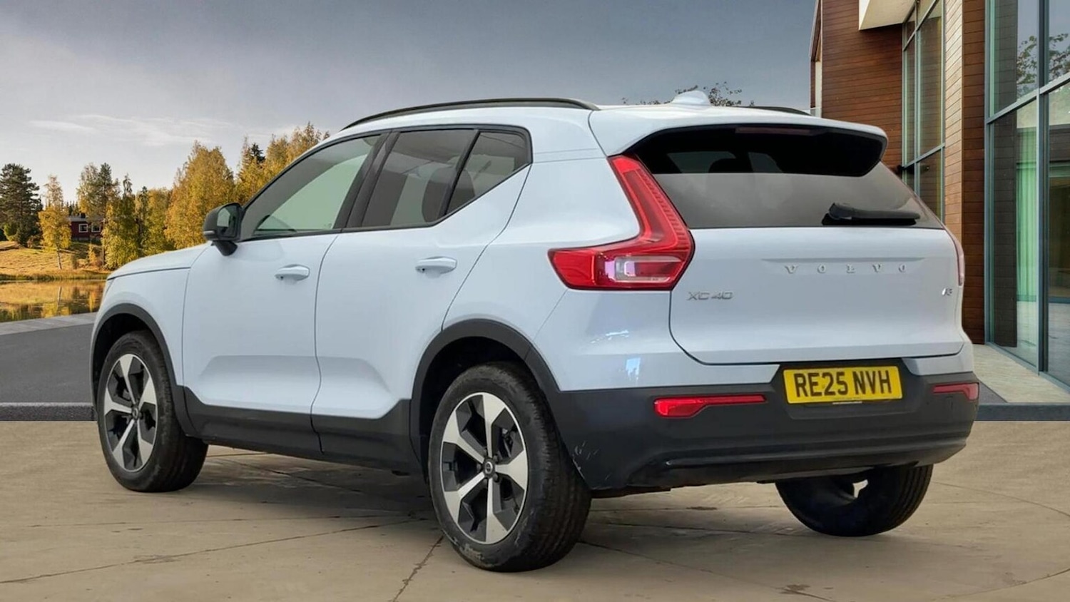Used Volvo XC40 2025 for sale - 77033457: Photo 2