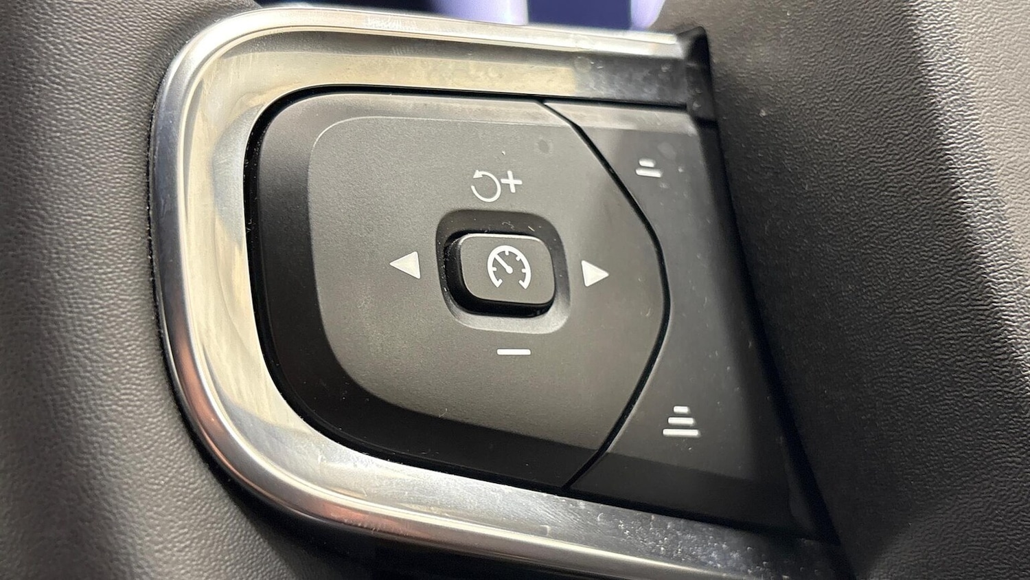 Used Volvo XC40 2025 for sale - 77033457: Photo 26