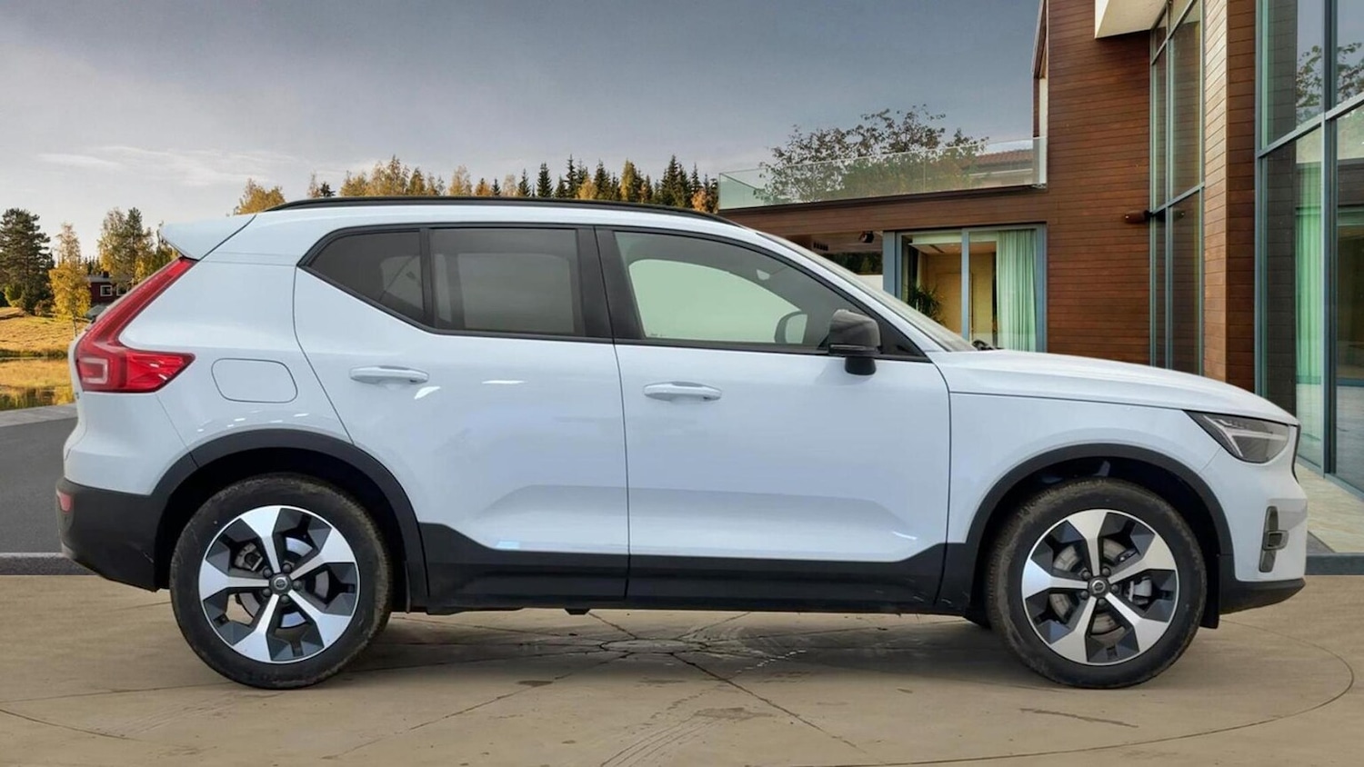 Used Volvo XC40 2025 for sale - 77033457: Photo 3