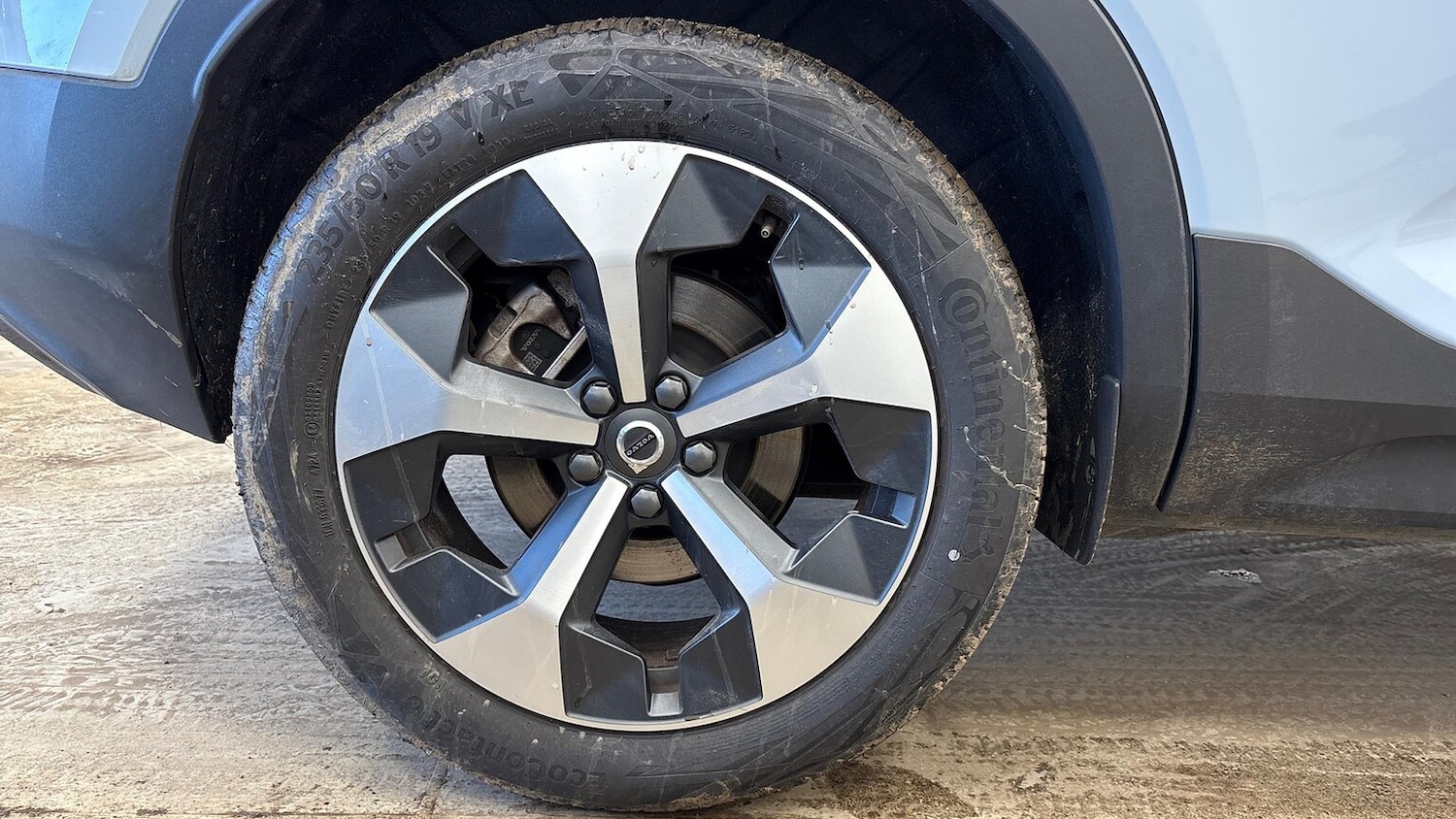 Used Volvo XC40 2025 for sale - 77033457: Photo 32