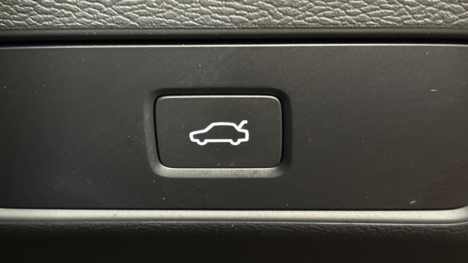 Used Volvo XC40 2025 for sale - 77033457: Photo 38