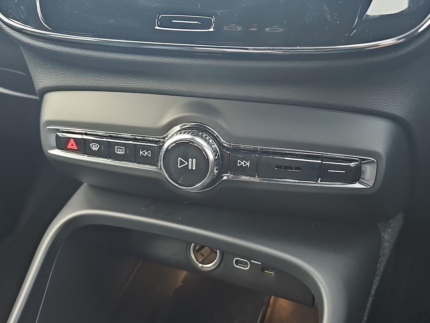 Used Volvo XC40 2025 for sale - 77489666: Photo 12