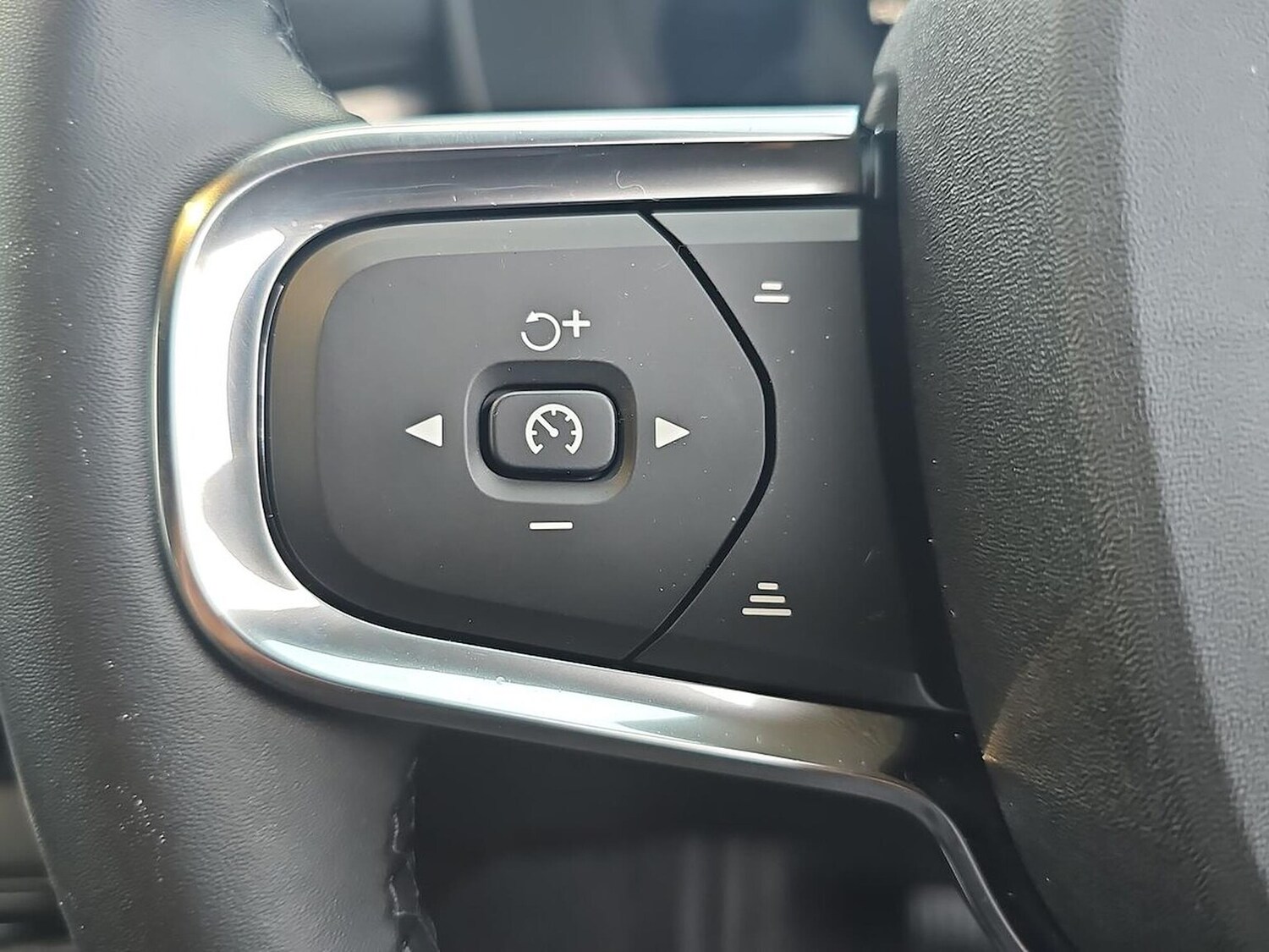 Used Volvo XC40 2025 for sale - 77489666: Photo 26