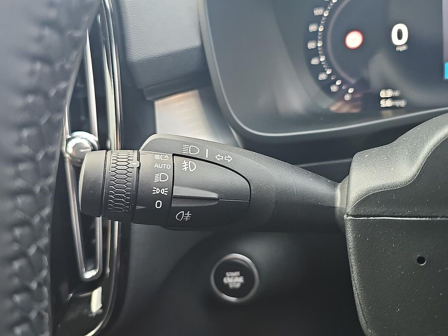 Used Volvo XC40 2025 for sale - 77489666: Photo 28