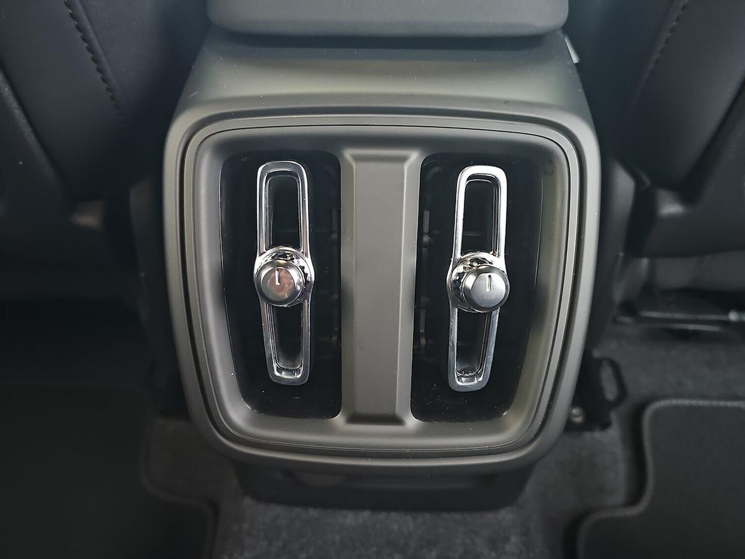 Used Volvo XC40 2025 for sale - 77489666: Photo 36