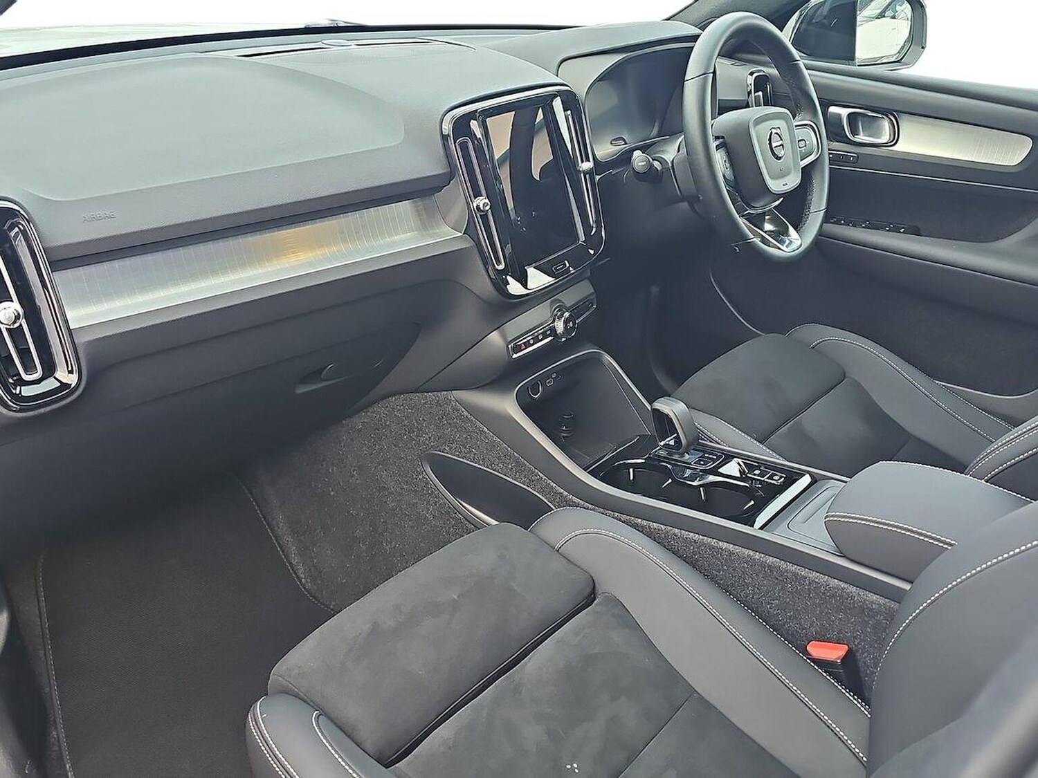 Used Volvo XC40 2025 for sale - 77489666: Photo 7