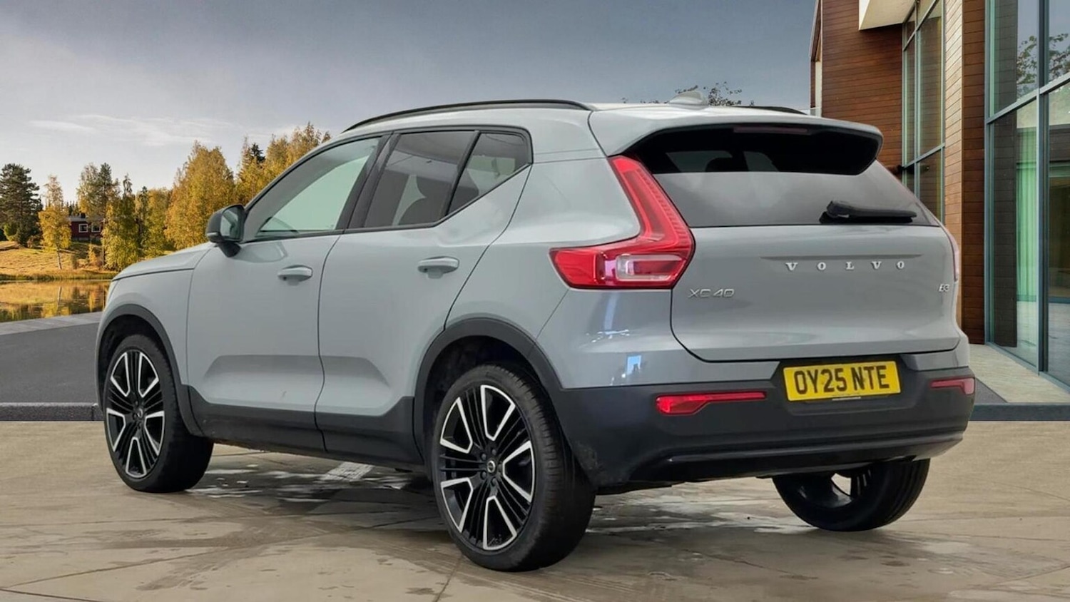 Used Volvo XC40 2025 for sale - 77033455: Photo 2