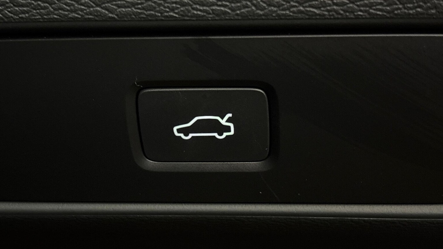 Used Volvo XC40 2025 for sale - 77033455: Photo 34