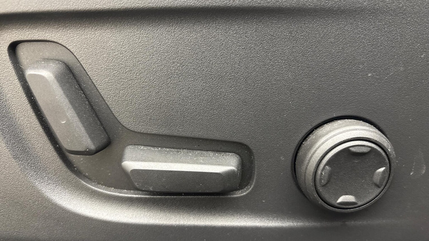 Used Volvo XC40 2025 for sale - 77033455: Photo 38