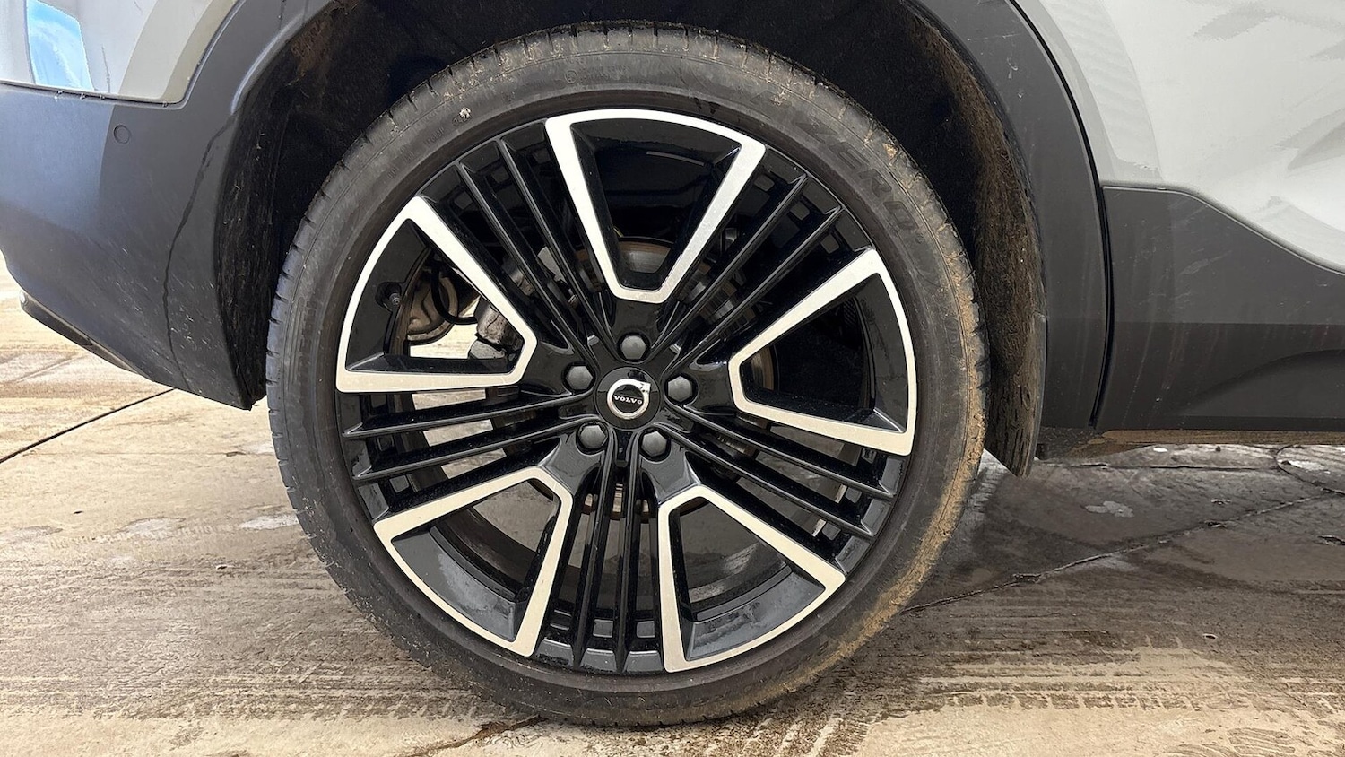 Used Volvo XC40 2025 for sale - 77033455: Photo 6