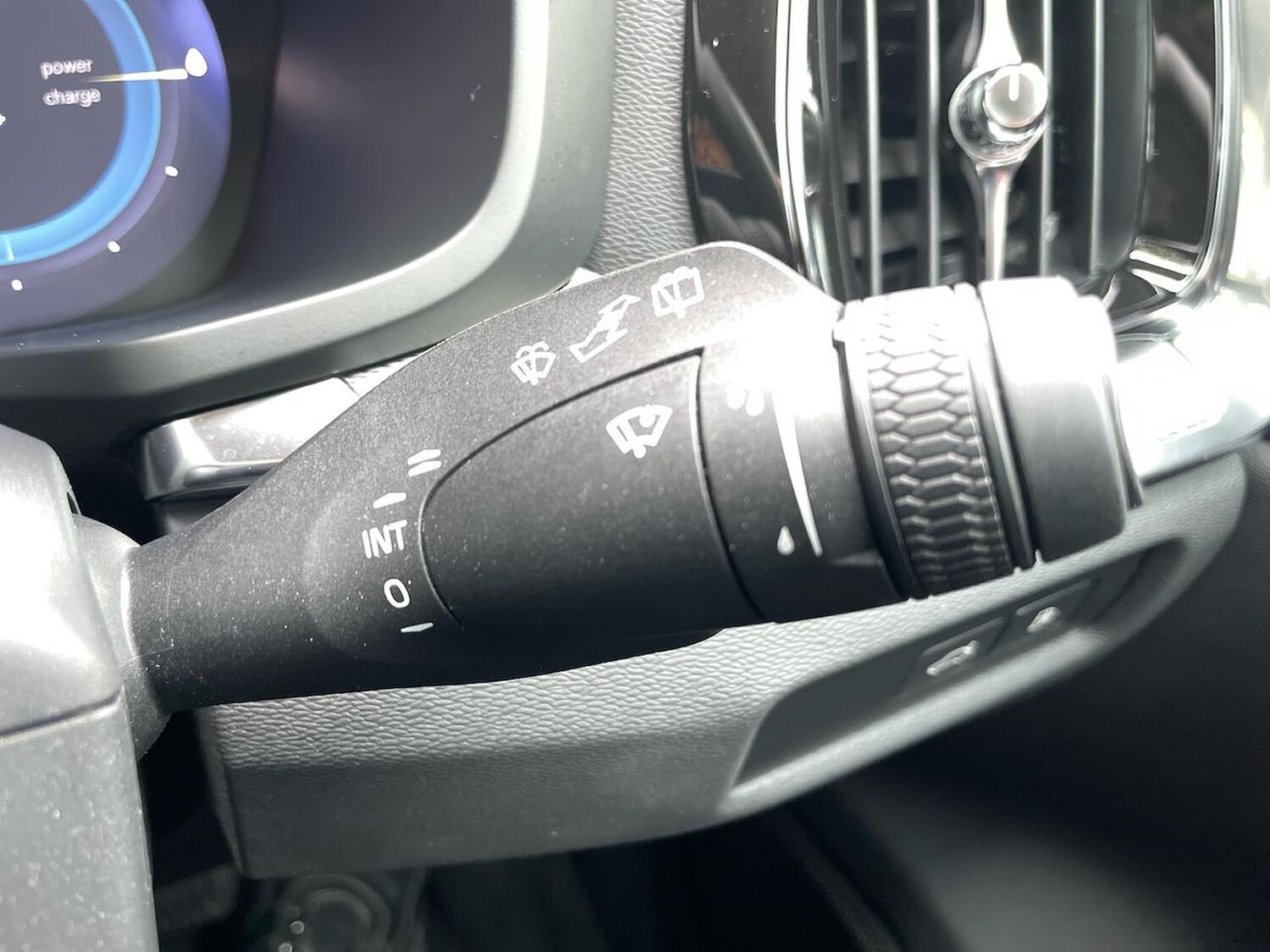 Used Volvo V60 2025 for sale - 76268325: Photo 28