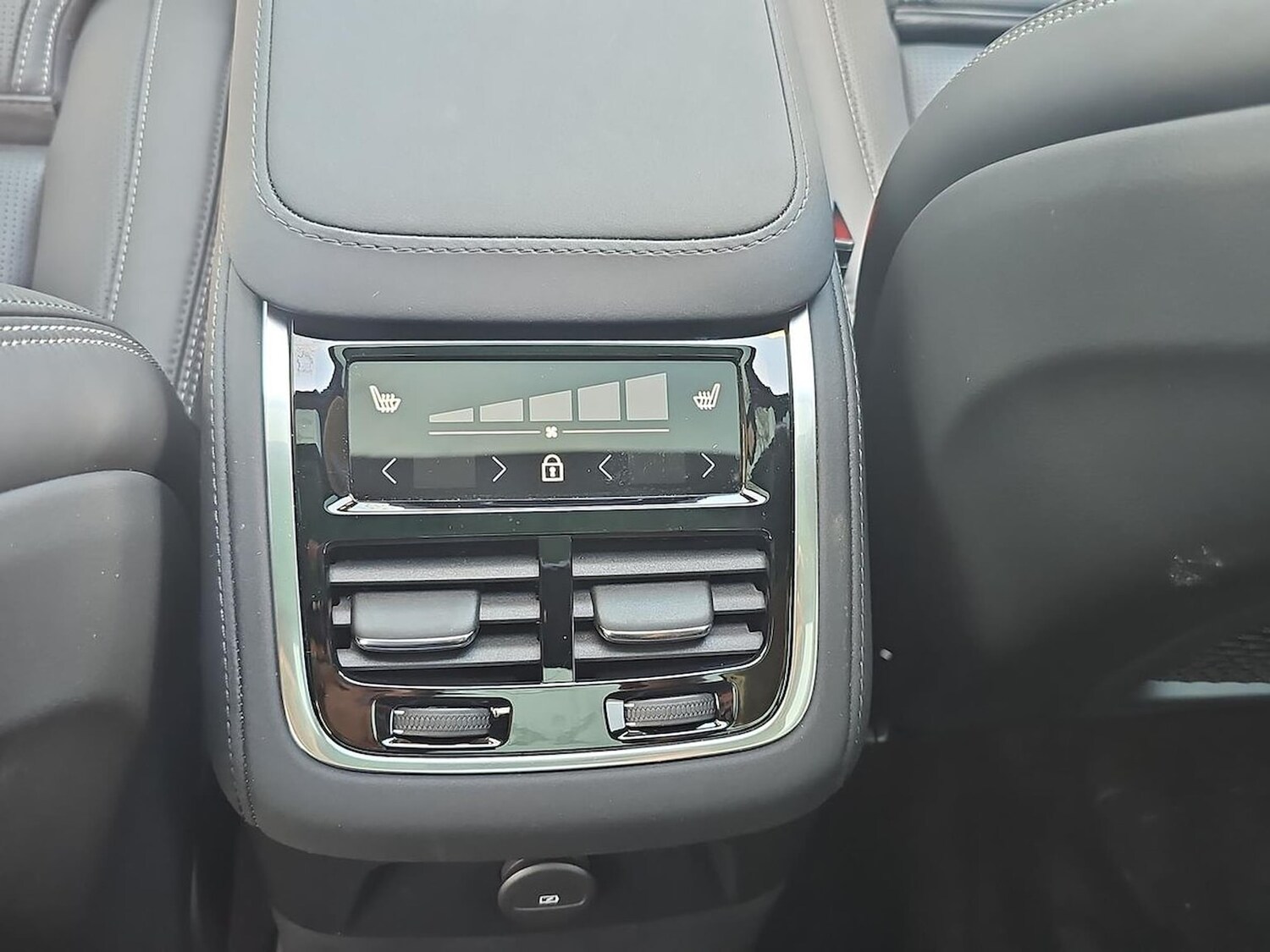 Used Volvo XC90 2025 for sale - 78191316: Photo 44