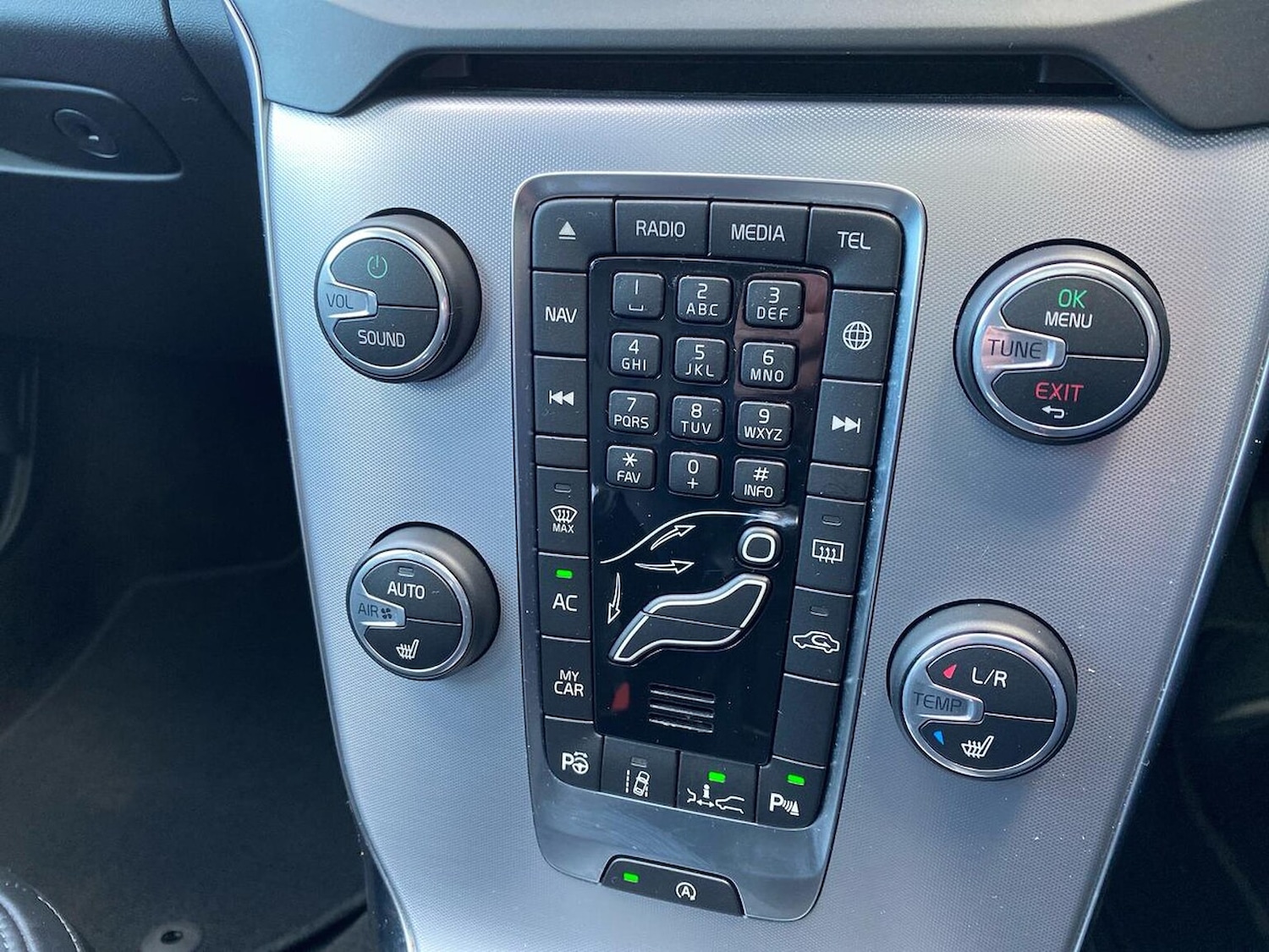 Used Volvo V40 2018 for sale - 77056995: Photo 14