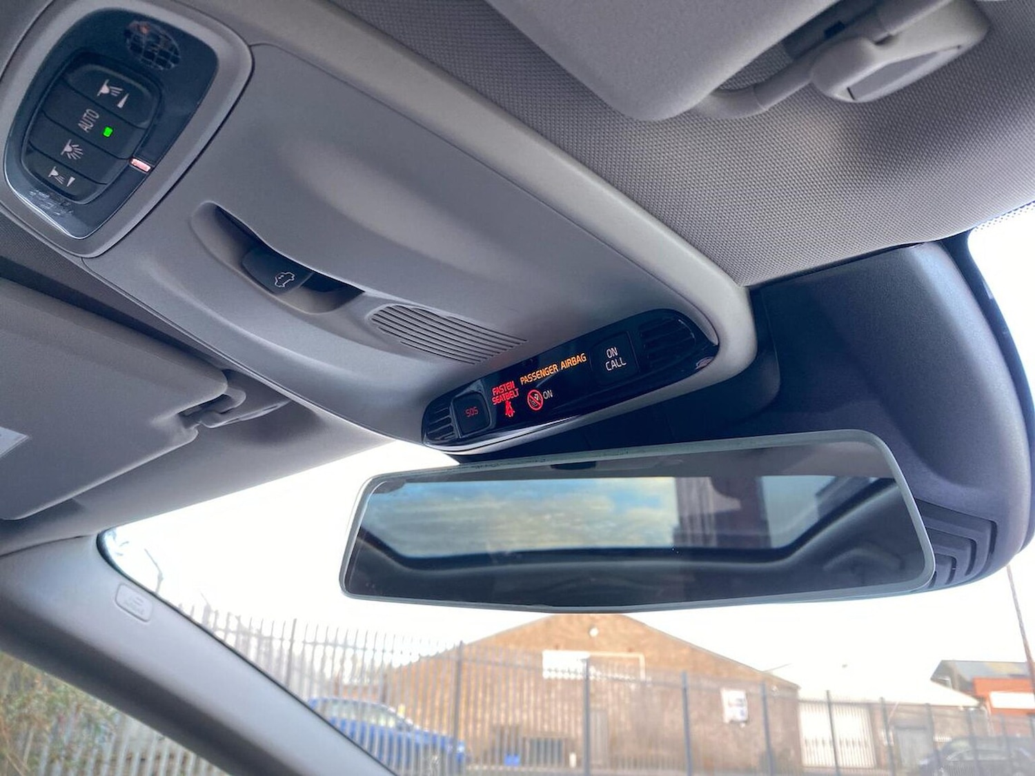 Used Volvo V40 2018 for sale - 77056995: Photo 16