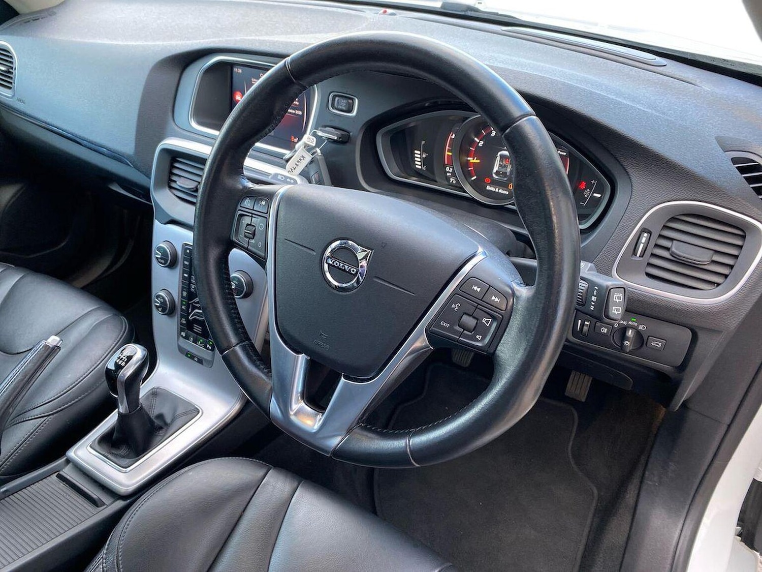 Used Volvo V40 2018 for sale - 77056995: Photo 17