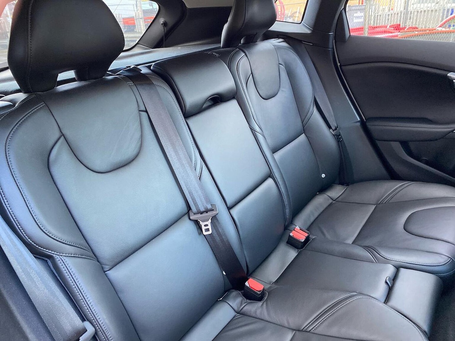 Used Volvo V40 2018 for sale - 77056995: Photo 18