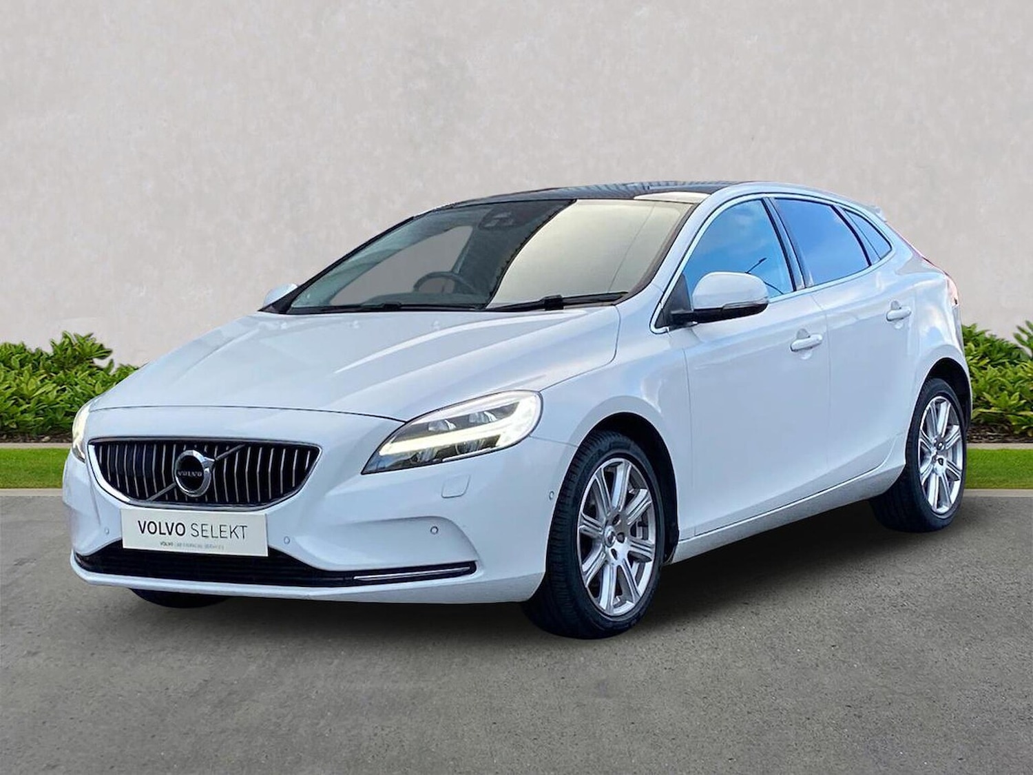 Used Volvo V40 2018 for sale - 77056995: Photo 22