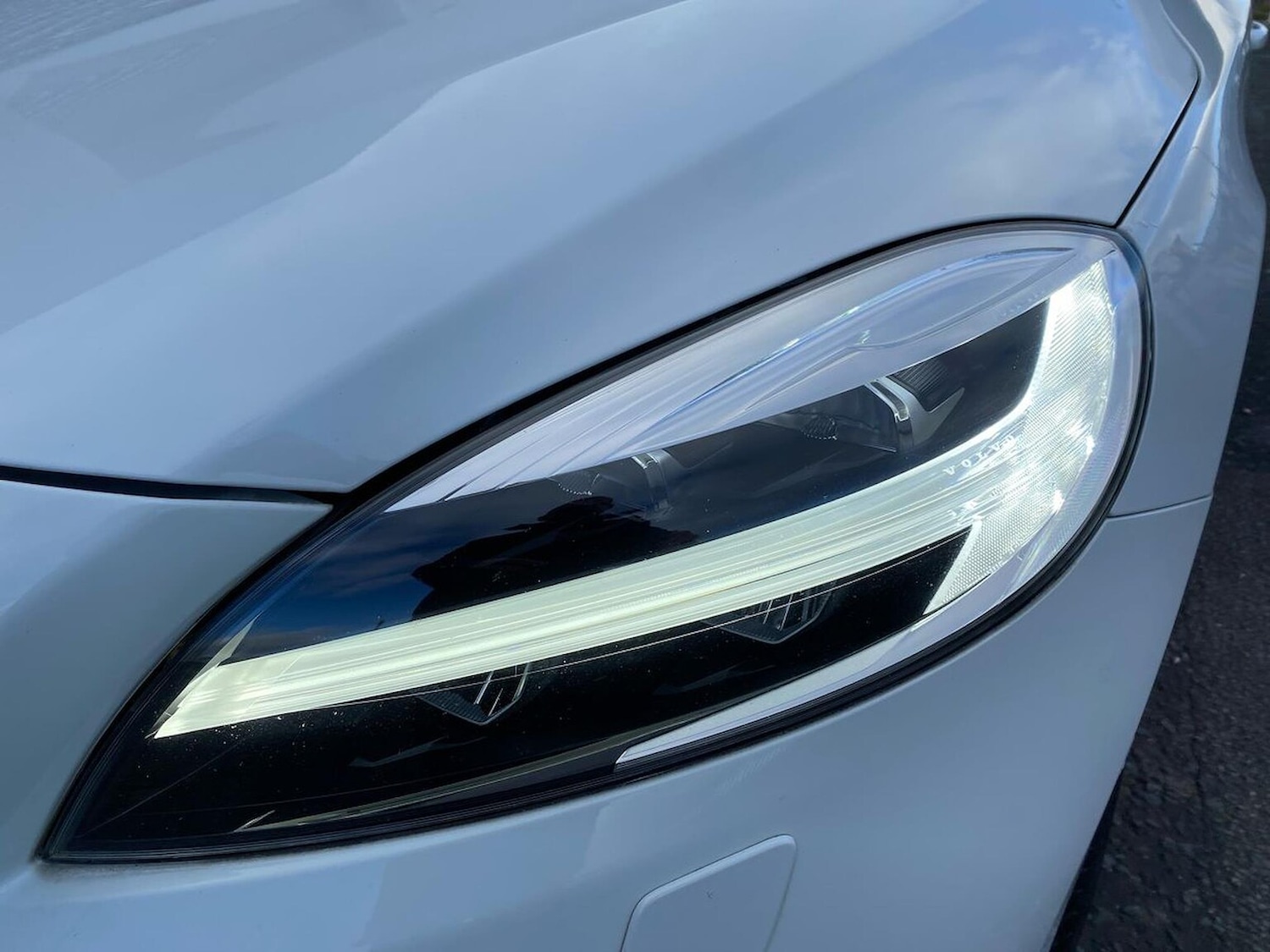 Used Volvo V40 2018 for sale - 77056995: Photo 36