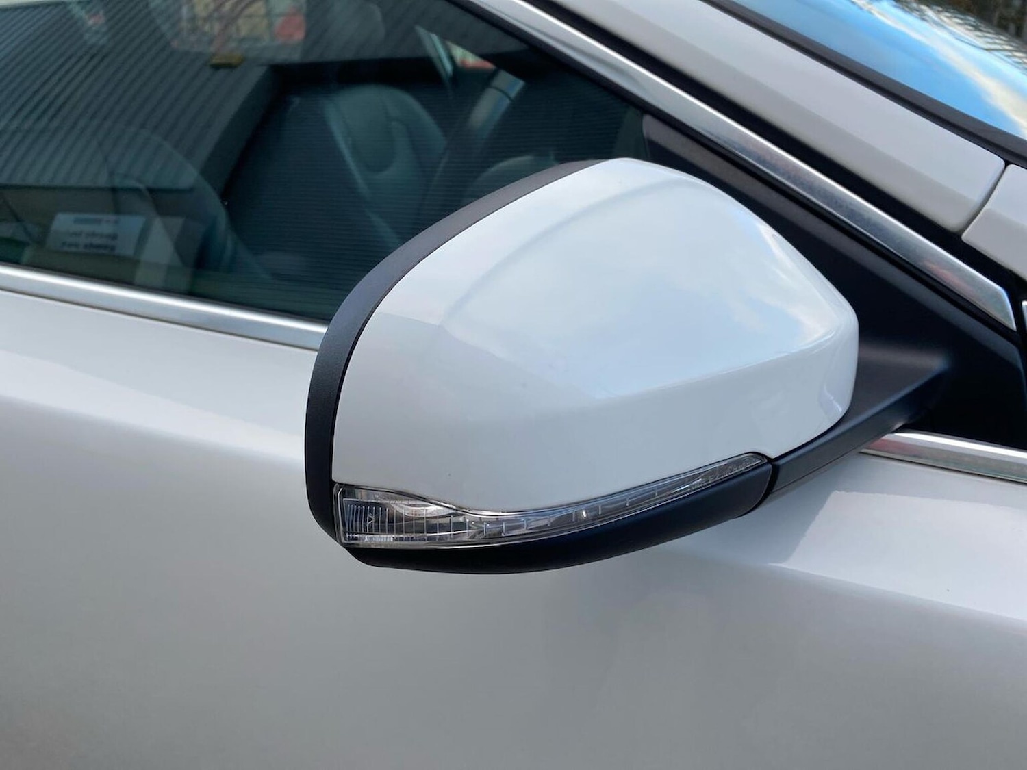 Used Volvo V40 2018 for sale - 77056995: Photo 40