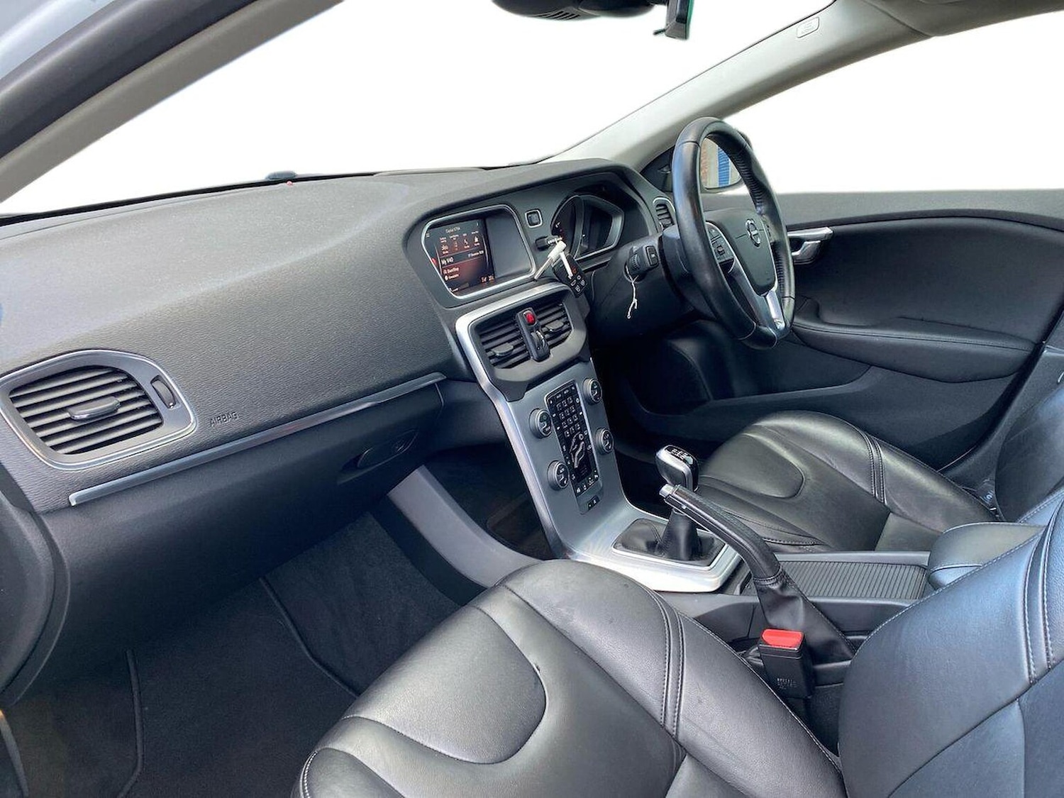 Used Volvo V40 2018 for sale - 77056995: Photo 9