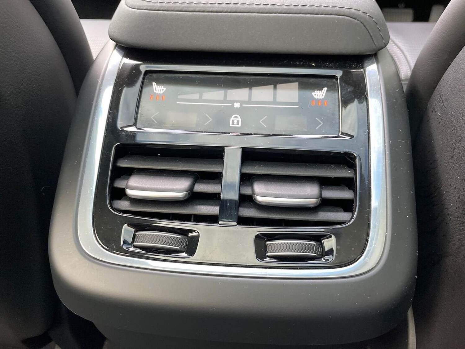 Used Volvo XC60 2025 for sale - 76187190: Photo 34