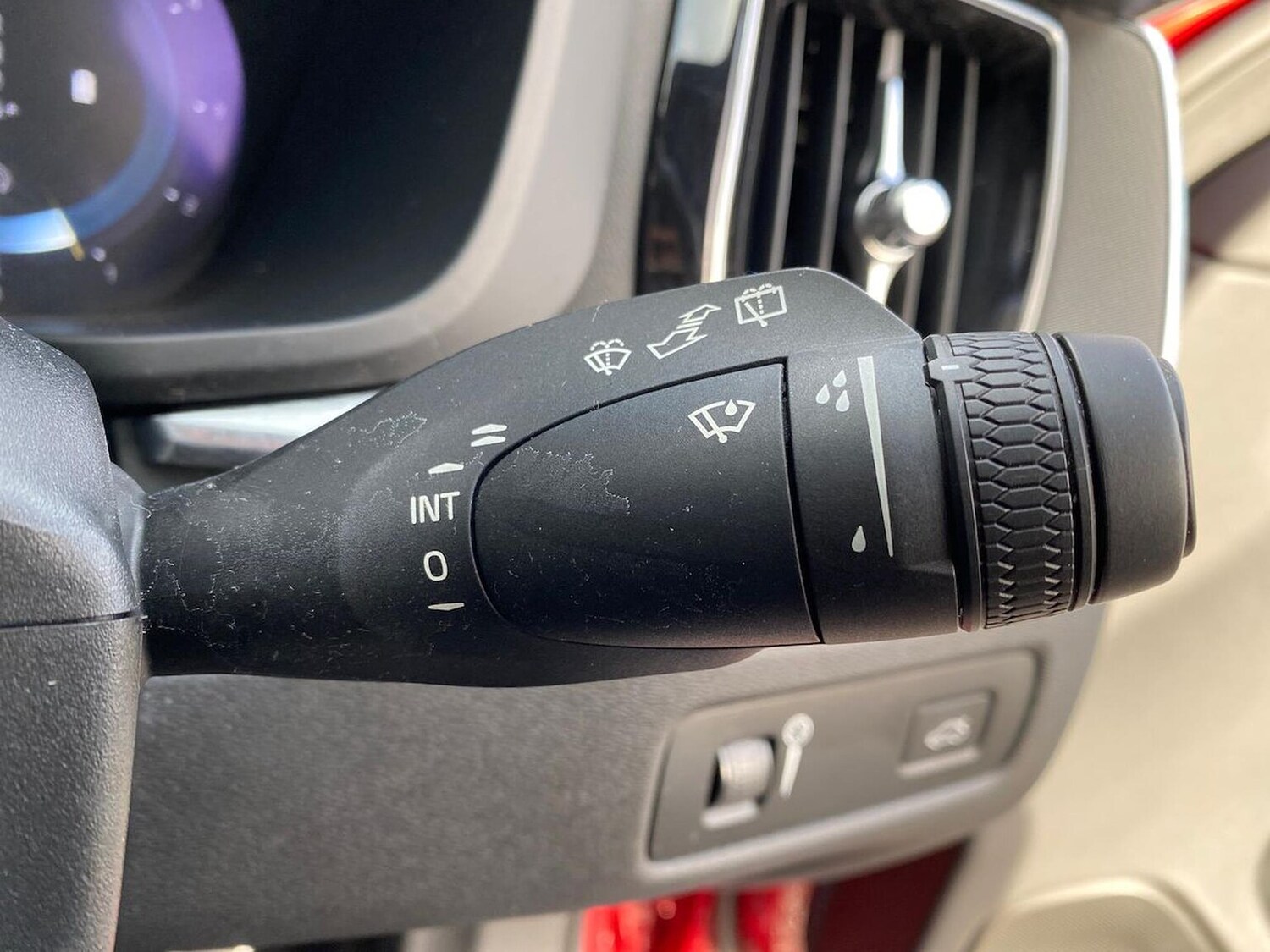 Used Volvo XC60 2022 for sale - 77489623: Photo 28