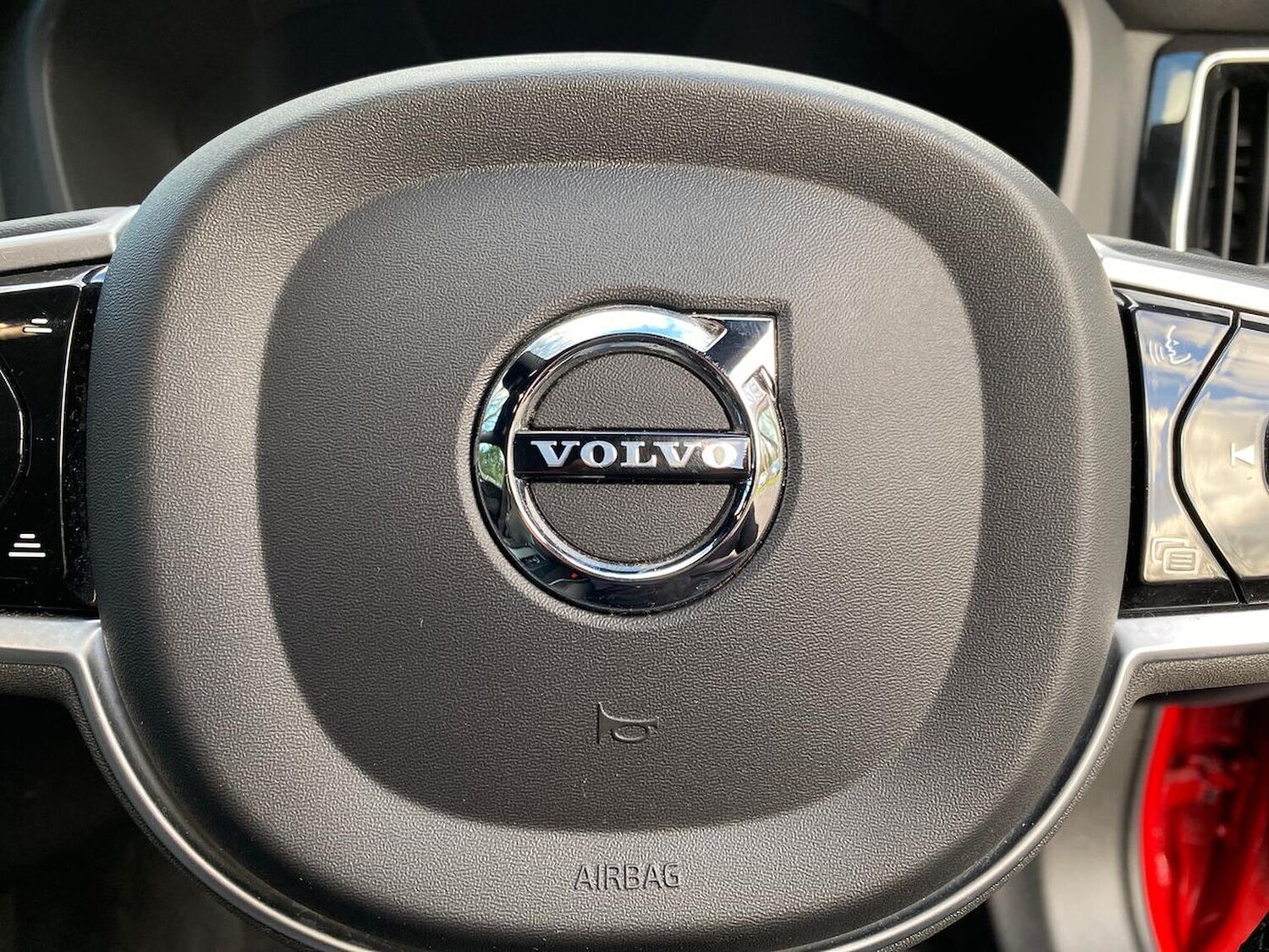 Used Volvo XC60 2022 for sale - 77489623: Photo 43