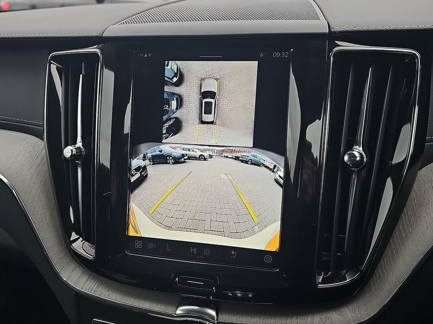 Used Volvo XC60 2025 for sale - 77845296: Photo 22