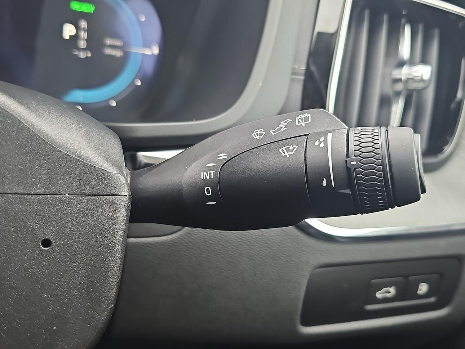 Used Volvo XC60 2025 for sale - 77845296: Photo 27