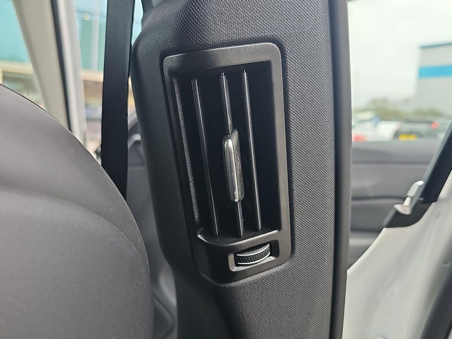 Used Volvo XC60 2025 for sale - 77845296: Photo 45