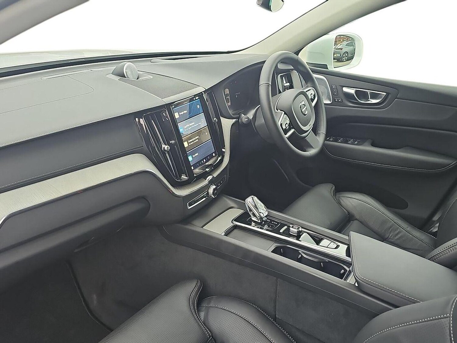 Used Volvo XC60 2025 for sale - 77845296: Photo 7