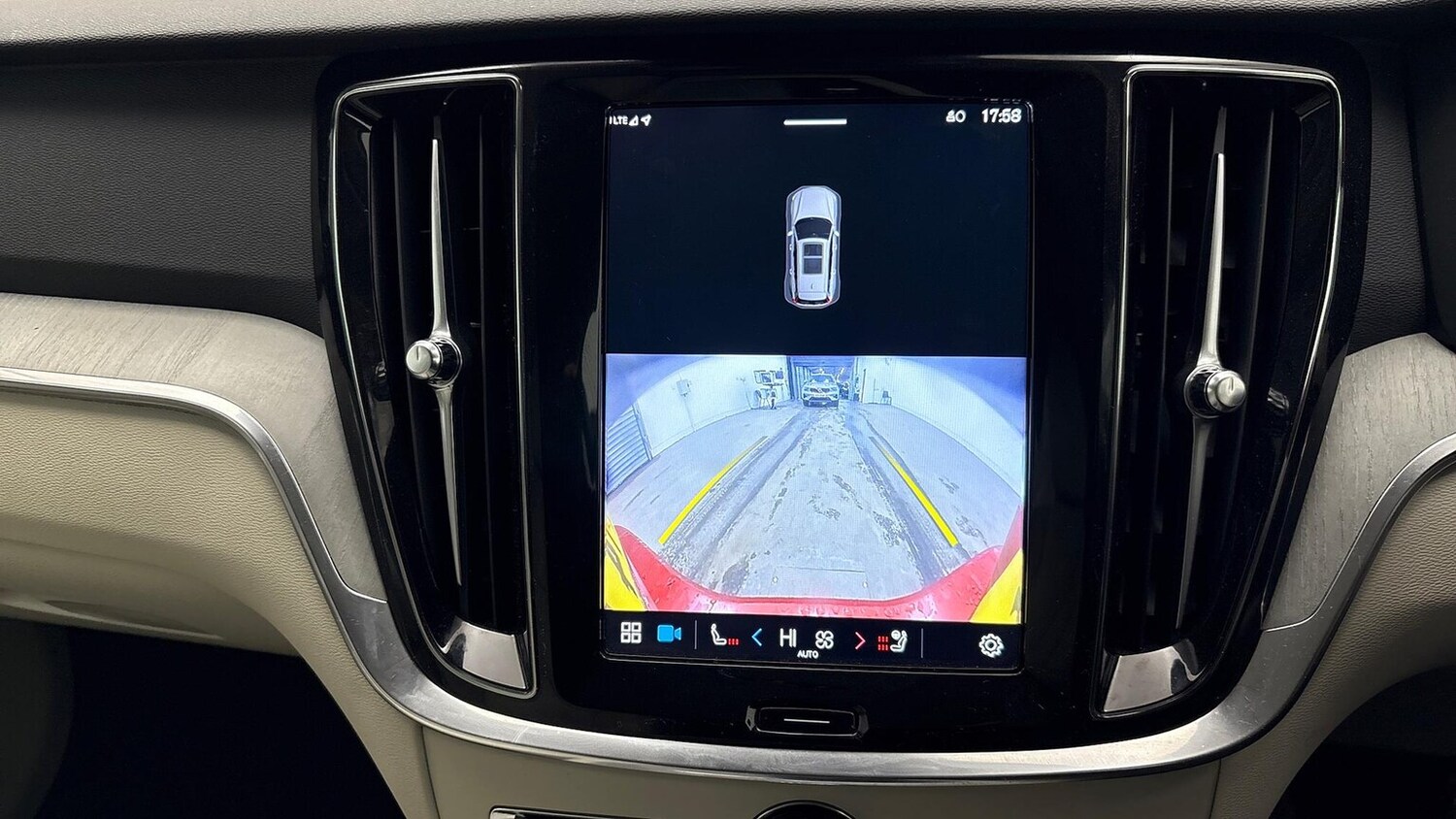 Used Volvo V60 2025 for sale - 78026149: Photo 12