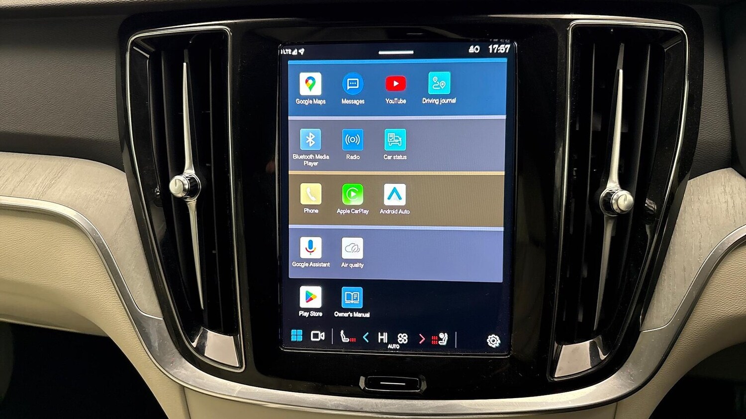 Used Volvo V60 2025 for sale - 78026149: Photo 25