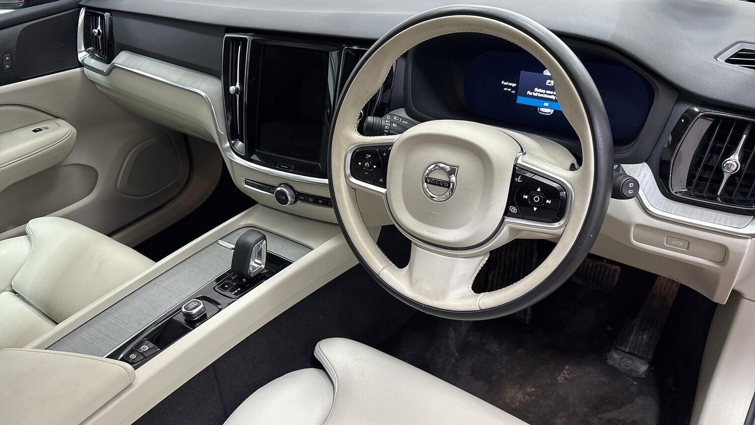 Used Volvo V60 2025 for sale - 78026149: Photo 7