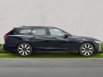 Used Volvo V90 2025 for sale - 78653627: Photo