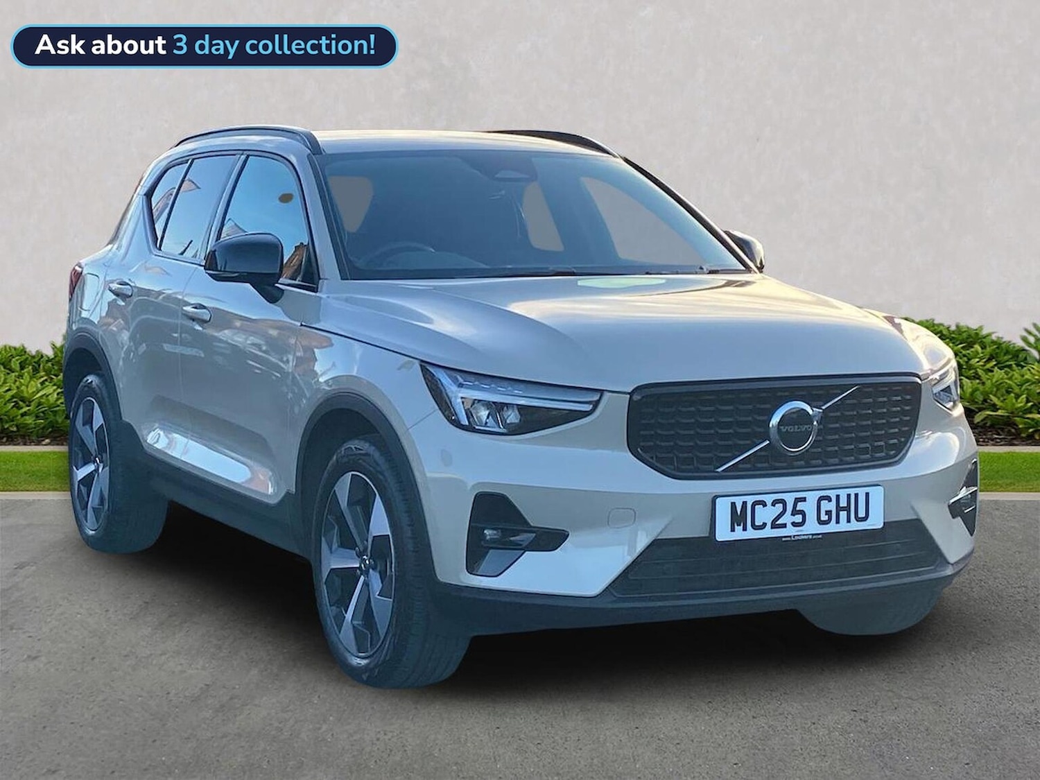 Used Volvo XC40 2025 for sale - 76757418: Photo 1
