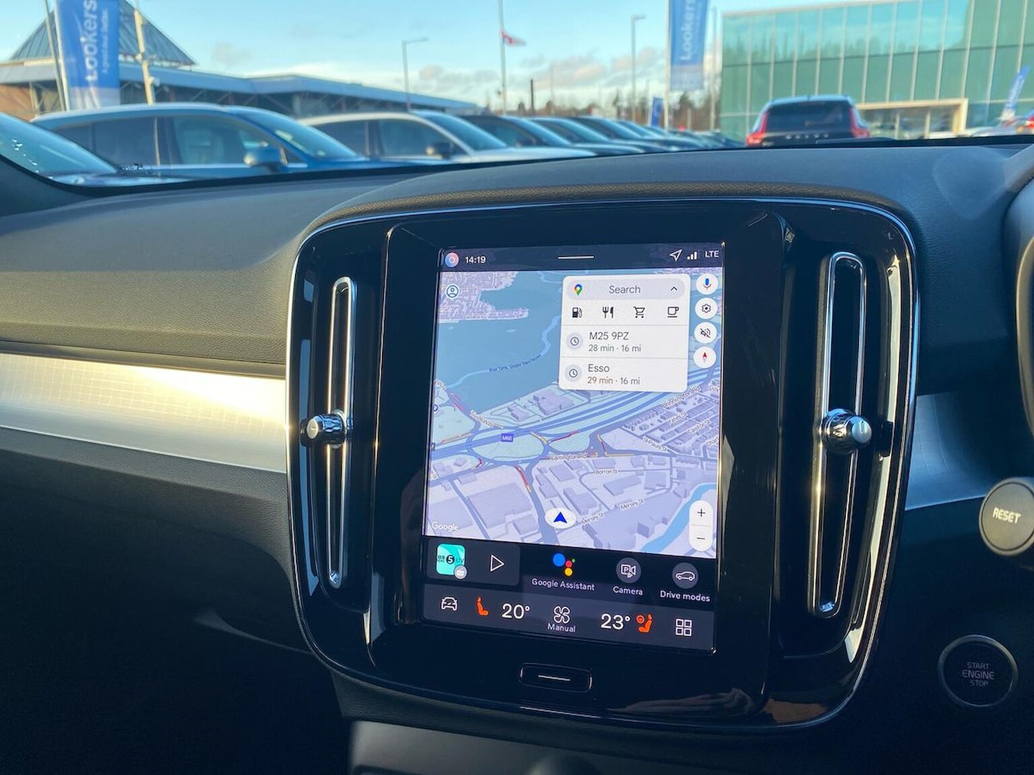 Used Volvo XC40 2025 for sale - 76757418: Photo 11