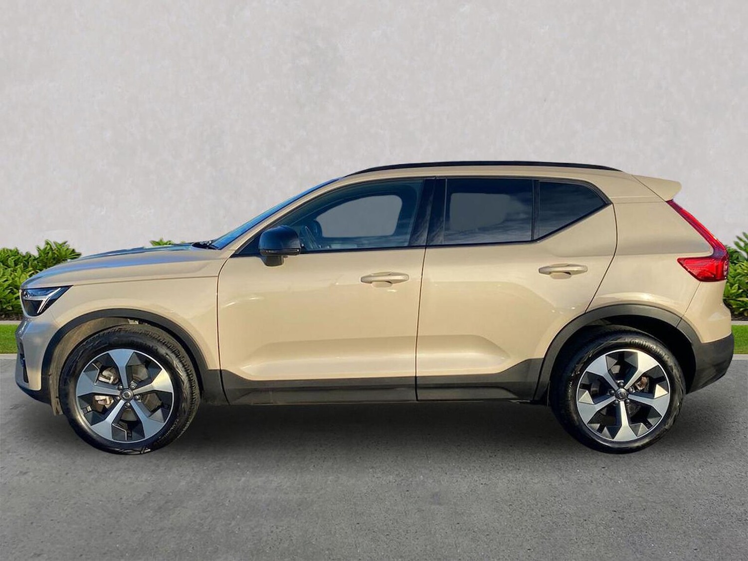 Used Volvo XC40 2025 for sale - 76757418: Photo 19