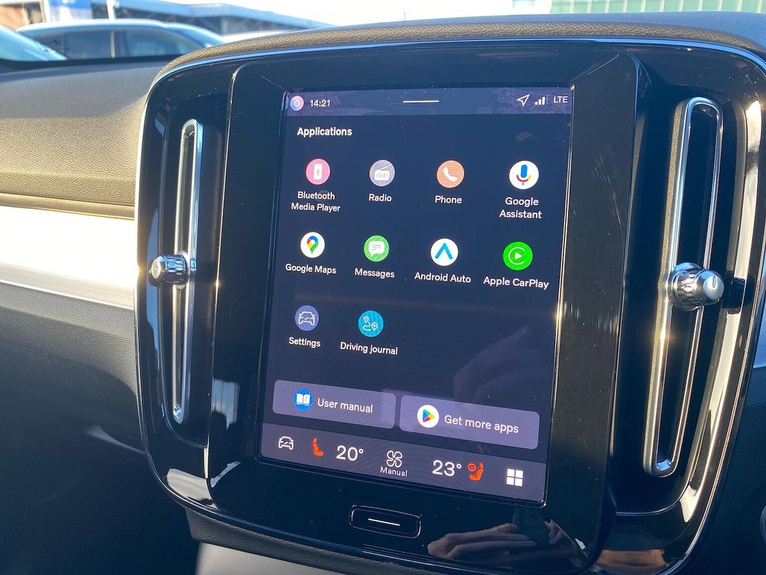 Used Volvo XC40 2025 for sale - 76757418: Photo 25