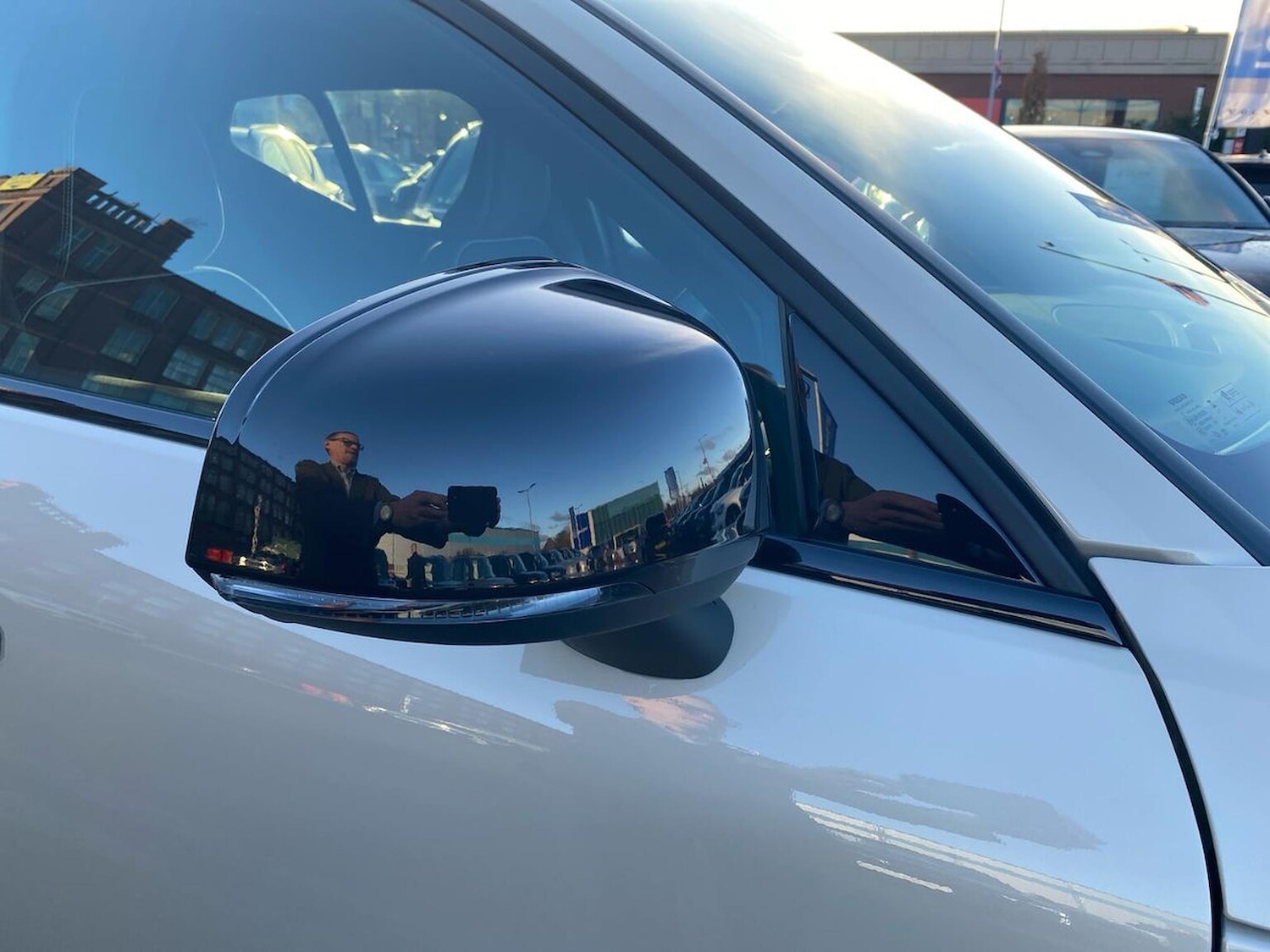 Used Volvo XC40 2025 for sale - 76757418: Photo 38