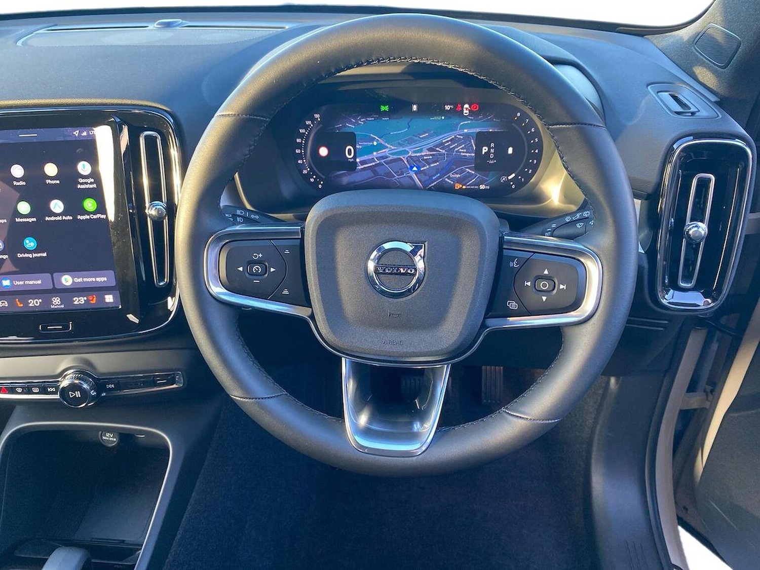 Used Volvo XC40 2025 for sale - 76757418: Photo 9