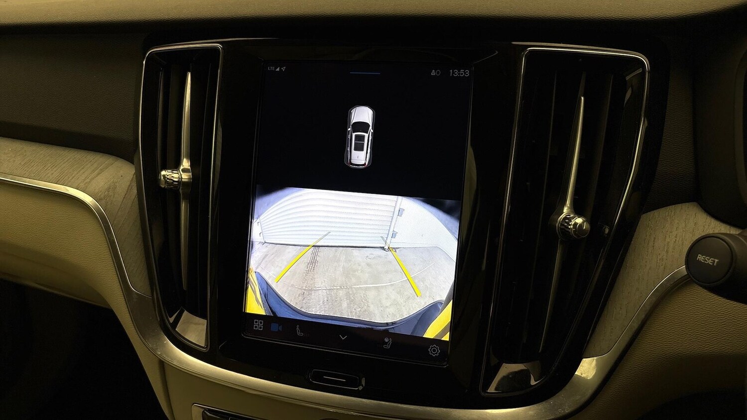 Used Volvo V60 2025 for sale - 77489635: Photo 26