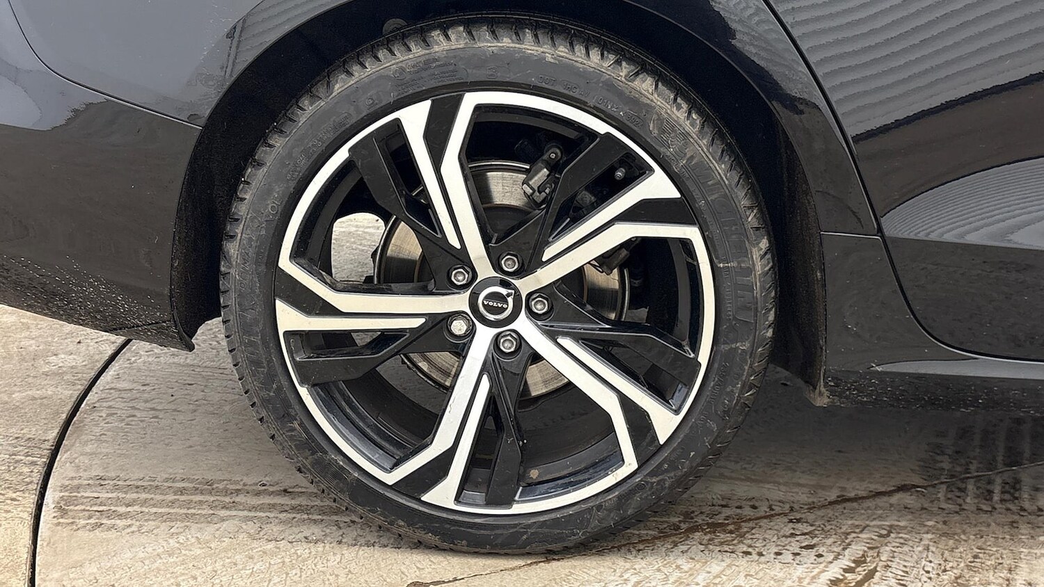 Used Volvo V60 2025 for sale - 77489635: Photo 32