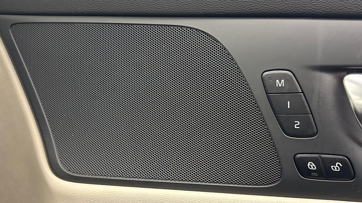 Used Volvo V60 2025 for sale - 77489635: Photo 36