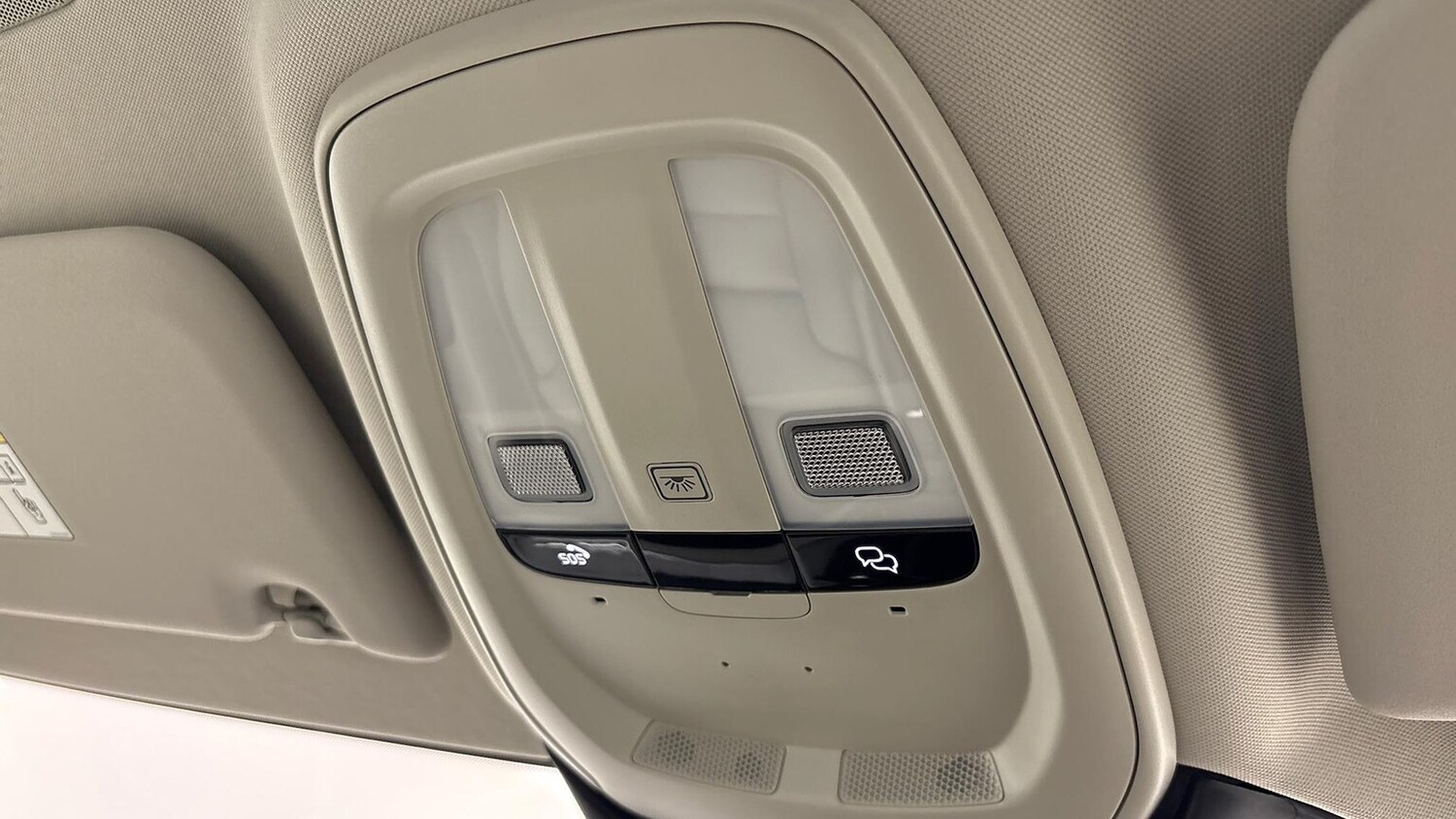 Used Volvo V60 2025 for sale - 77489635: Photo 37